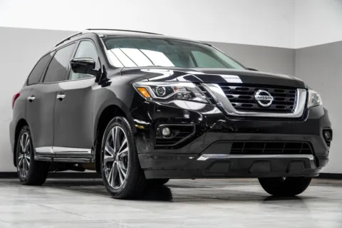 More photos of 2017 Nissan Pathfinder Platinum at Grand Motorcars Kennesaw, GA