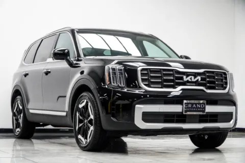 More photos of 2023 Kia Telluride S at Grand Motorcars Kennesaw, GA