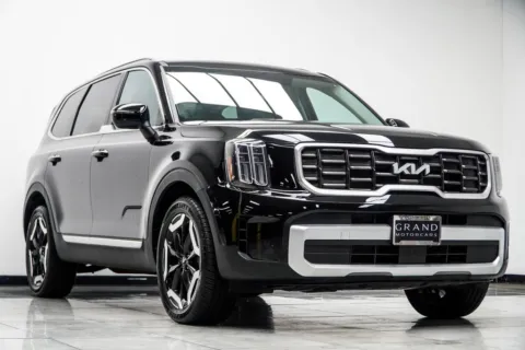 More photos of 2023 Kia Telluride S at Grand Motorcars Kennesaw, GA
