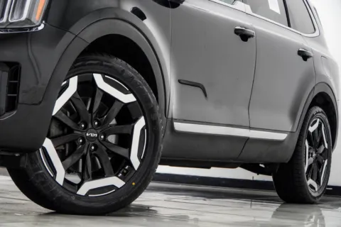 More photos of 2023 Kia Telluride S at Grand Motorcars Kennesaw, GA