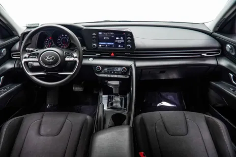 More photos of 2022 Hyundai Elantra SEL at Grand Motorcars Kennesaw, GA