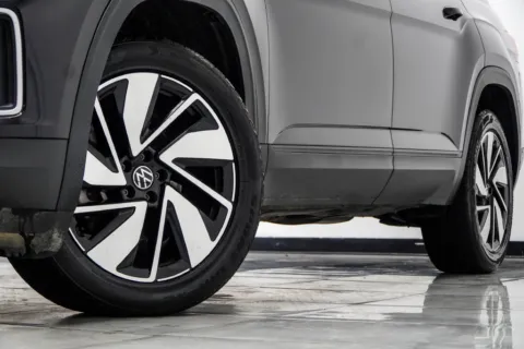 More photos of 2024 Volkswagen Atlas 2.0T SE w/Technology at Grand Motorcars Kennesaw, GA