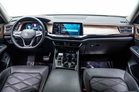 More photos of 2024 Volkswagen Atlas 2.0T SE w/Technology at Grand Motorcars Kennesaw, GA