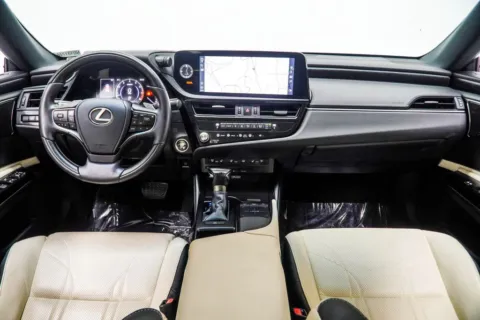 More photos of 2022 Lexus ES 350 Ultra Luxury at Grand Motorcars Kennesaw, GA