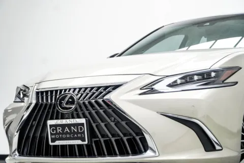 Photos of 2022 Lexus ES 350 Ultra Luxury for sale in Kennesaw, GA at Grand Motorcars Kennesaw