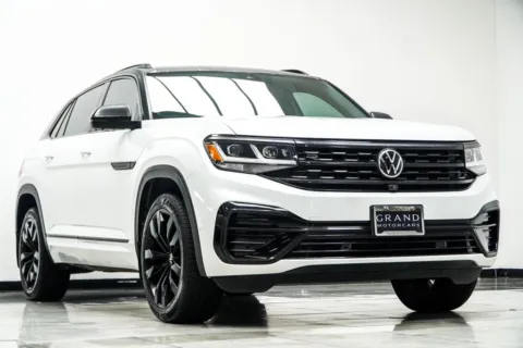 More photos of 2022 Volkswagen Atlas Cross Sport 3.6L V6 SEL Premium R-Line at Grand Motorcars Kennesaw, GA