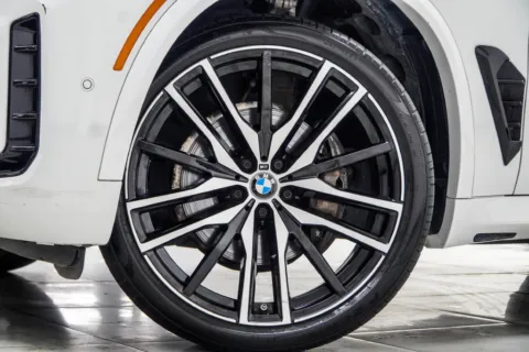 More photos of 2024 BMW X5 sDrive40i at Grand Motorcars Kennesaw, GA