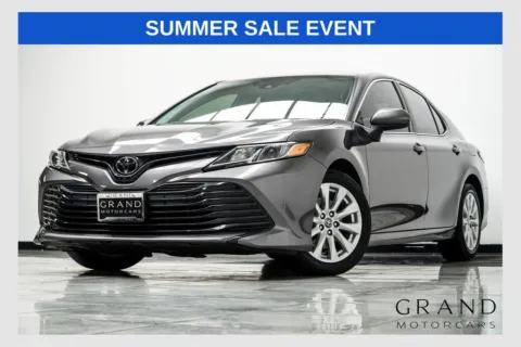 Gray 2020 Toyota Camry LE for sale in Kennesaw, GA