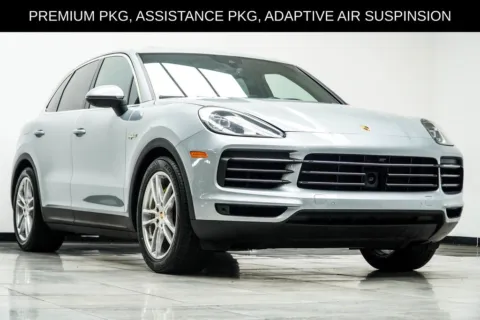 More photos of 2023 Porsche Cayenne E-Hybrid at Grand Motorcars Kennesaw, GA