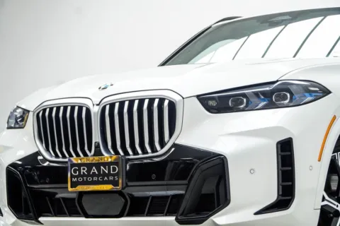 Photos of 2024 BMW X5 xDrive40i for sale in Kennesaw, GA at Grand Motorcars Kennesaw