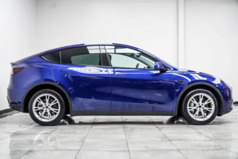 More photos of 2023 Tesla Model Y Long Range at Grand Motorcars Kennesaw, GA