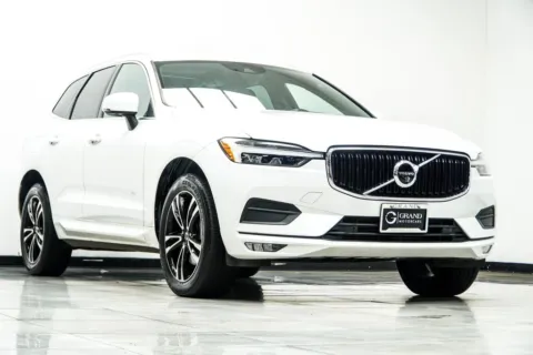 More photos of 2021 Volvo XC60 T5 Momentum at Grand Motorcars Kennesaw, GA