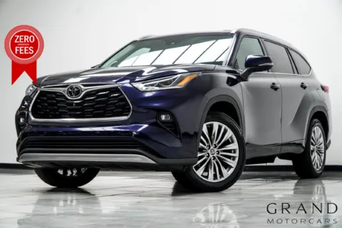 Gray 2023 Toyota Highlander Platinum for sale in Kennesaw, GA