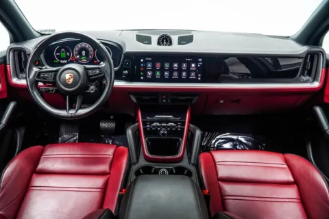 More photos of 2024 Porsche Cayenne E-Hybrid at Grand Motorcars Kennesaw, GA