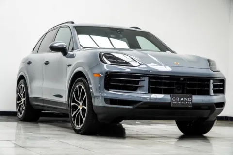 More photos of 2024 Porsche Cayenne E-Hybrid at Grand Motorcars Kennesaw, GA
