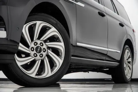 More photos of 2024 Lincoln Navigator Premiere at Grand Motorcars Kennesaw, GA