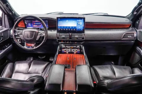 More photos of 2024 Lincoln Navigator Premiere at Grand Motorcars Kennesaw, GA