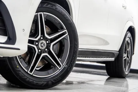 More photos of 2024 Mercedes-Benz GLE 450e at Grand Motorcars Kennesaw, GA