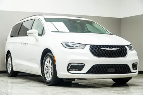 More photos of 2022 Chrysler Pacifica Touring L at Grand Motorcars Kennesaw, GA