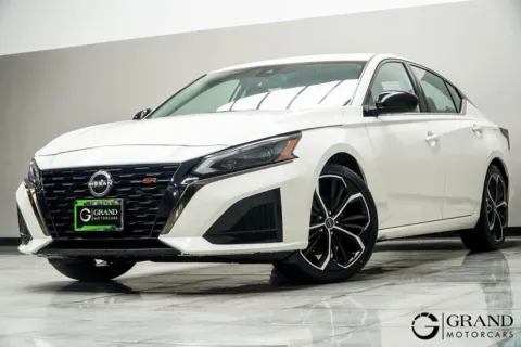 White 2024 Nissan Altima 2.5 SR for sale in Kennesaw, GA