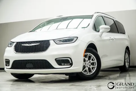 White 2022 Chrysler Pacifica Touring L for sale in Kennesaw, GA