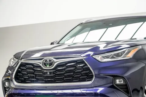 Photos of 2022 Toyota Highlander Platinum for sale in Kennesaw, GA at Grand Motorcars Kennesaw