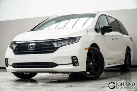 White 2023 Honda Odyssey Sport for sale in Kennesaw, GA