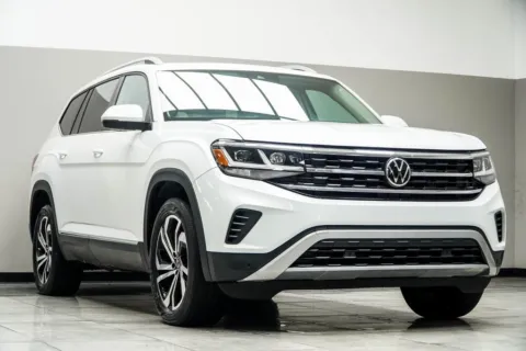 More photos of 2022 Volkswagen Atlas 2.0T SEL at Grand Motorcars Kennesaw, GA