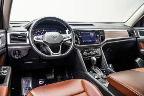 More photos of 2022 Volkswagen Atlas 2.0T SEL at Grand Motorcars Kennesaw, GA