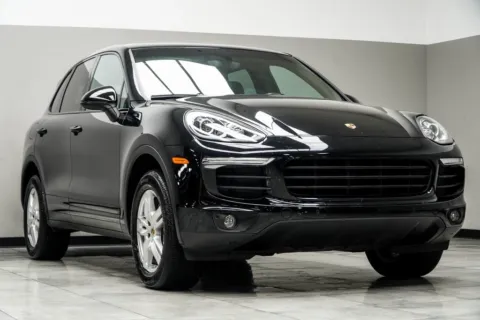 More photos of 2018 Porsche Cayenne at Grand Motorcars Kennesaw, GA