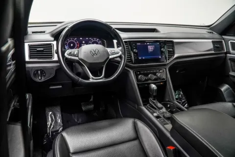 More photos of 2020 Volkswagen Atlas Cross Sport 3.6L V6 SEL at Grand Motorcars Kennesaw, GA