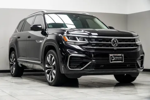 More photos of 2022 Volkswagen Atlas 3.6L V6 SEL Premium R-Line at Grand Motorcars Kennesaw, GA