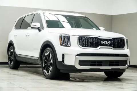 More photos of 2023 Kia Telluride EX at Grand Motorcars Kennesaw, GA