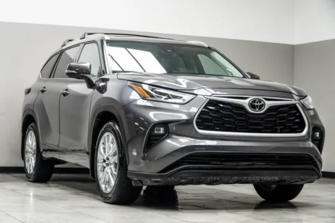 More photos of 2023 Toyota Highlander Limited at Grand Motorcars Kennesaw, GA