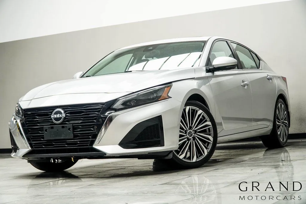 Silver 2024 Nissan Altima 2.5 SL for sale in Kennesaw, GA