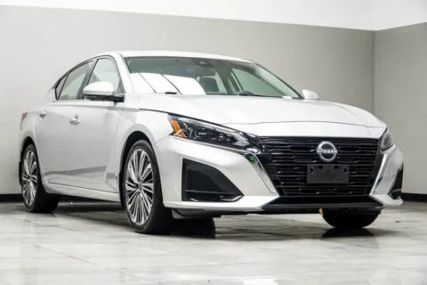 More photos of 2024 Nissan Altima 2.5 SL at Grand Motorcars Kennesaw, GA