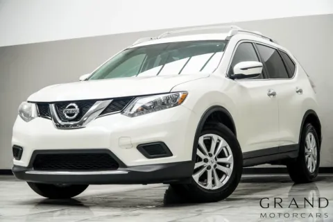 White 2016 Nissan Rogue SV for sale in Kennesaw, GA