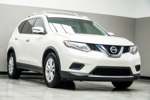More photos of 2016 Nissan Rogue SV at Grand Motorcars Kennesaw, GA