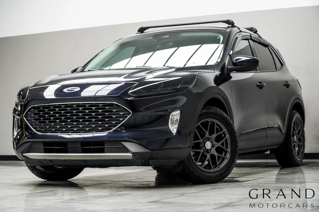 Blue 2021 Ford Escape Hybrid SE for sale in Kennesaw, GA