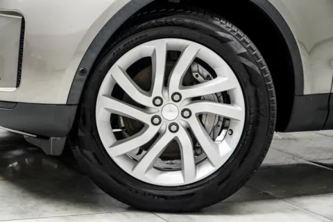 Another view of 2020 Land Rover Discovery HSE for sale in Kennesaw, GA at Grand Motorcars Kennesaw