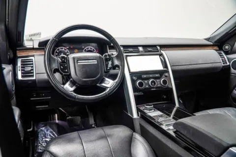 More photos of 2020 Land Rover Discovery HSE at Grand Motorcars Kennesaw, GA