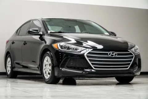 More photos of 2018 Hyundai Elantra SE at Grand Motorcars Kennesaw, GA