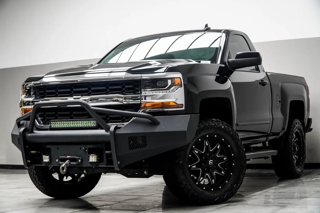 Black 2018 Chevrolet Silverado 1500 LT for sale in Kennesaw, GA