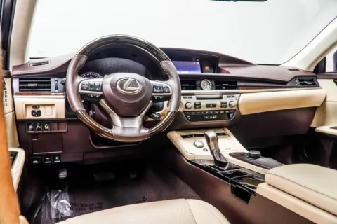 More photos of 2016 Lexus ES 350 at Grand Motorcars Kennesaw, GA