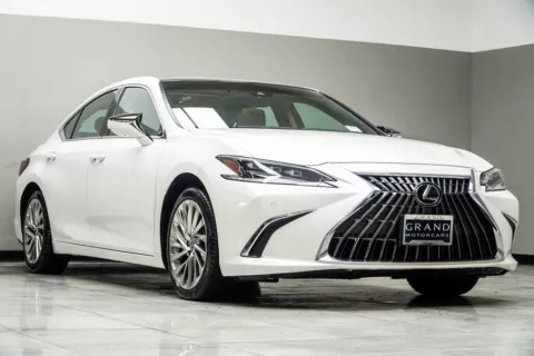 More photos of 2023 Lexus ES 350 Ultra Luxury at Grand Motorcars Kennesaw, GA