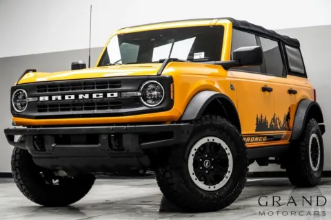 Orange 2022 Ford Bronco Black Diamond for sale in Kennesaw, GA