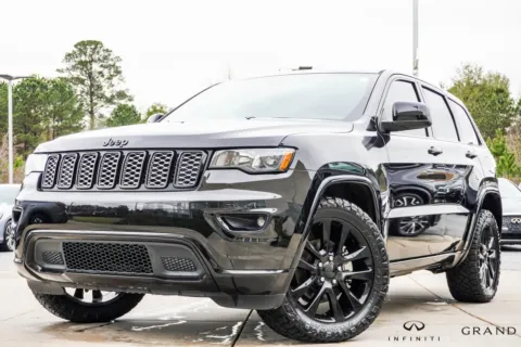 Black 2018 Jeep Grand Cherokee Altitude for sale in Macon, GA