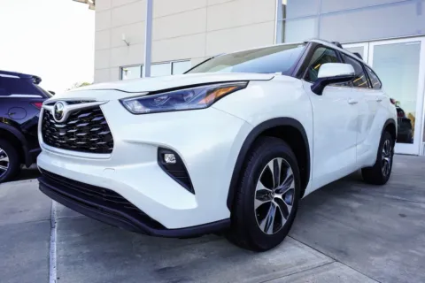 Another view of 2022 Toyota Highlander XLE for sale in Macon, GA at Grand Infiniti of Macon