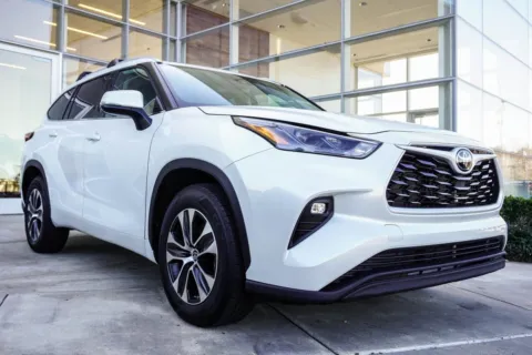 More photos of 2022 Toyota Highlander XLE at Grand Infiniti of Macon, GA