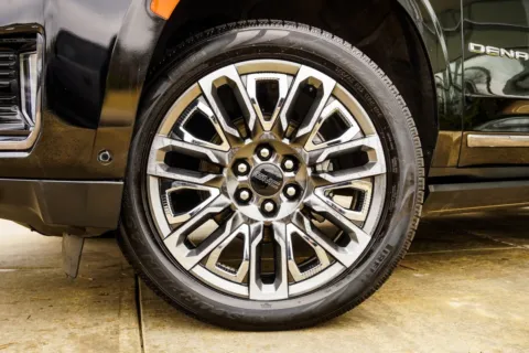 Another view of 2023 GMC Yukon XL Denali Ultimate for sale in Macon, GA at Grand Infiniti of Macon